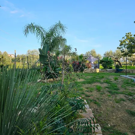 Bed & Breakfast Borgo Del Marchese 3*