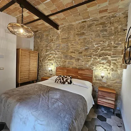 Borgo Del Marchese Bed and Breakfast