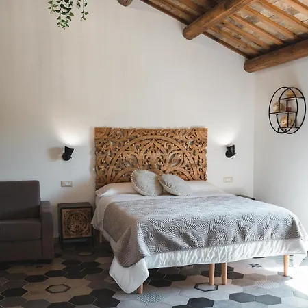 Borgo Del Marchese Bed & Breakfast 3*