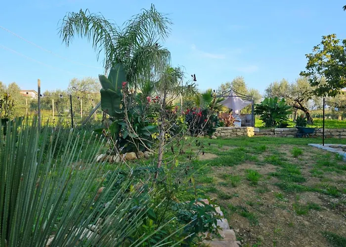 Bed & Breakfast Borgo Del Marchese 3*