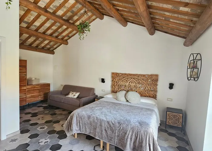Borgo Del Marchese Bed & Breakfast 3*